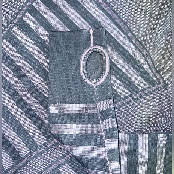 IVIVVA Swiftly Tech purple stripe long sleeve athletic hooded shirt - Picture 2 of 4